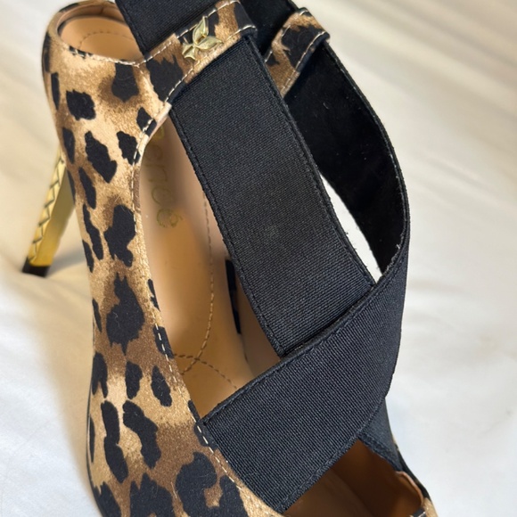 J. Renee heels Sz 7.5 - Picture 6 of 8